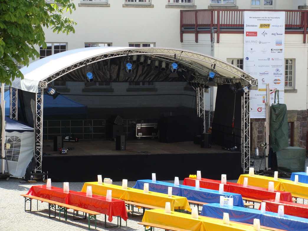 Rundbogendachbühne Prolyte