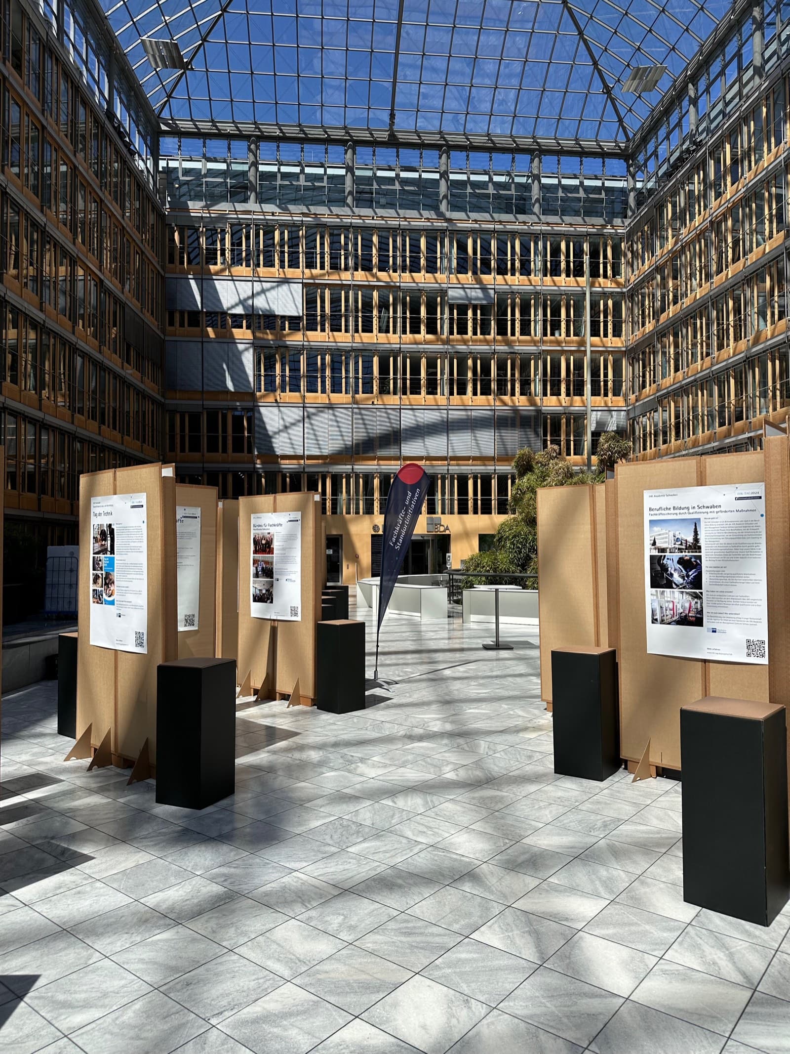 Stellwände bei einem Architekturwettbewerb
